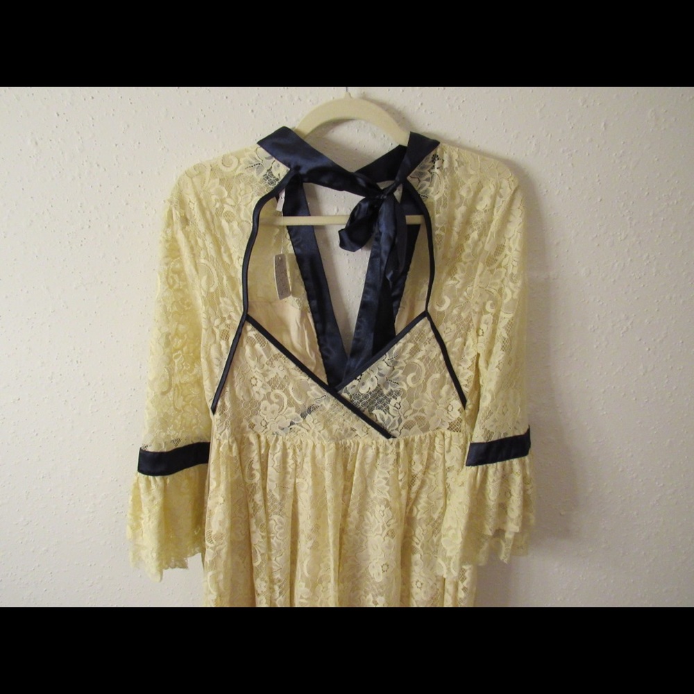 Ivory lace NWT free people dress